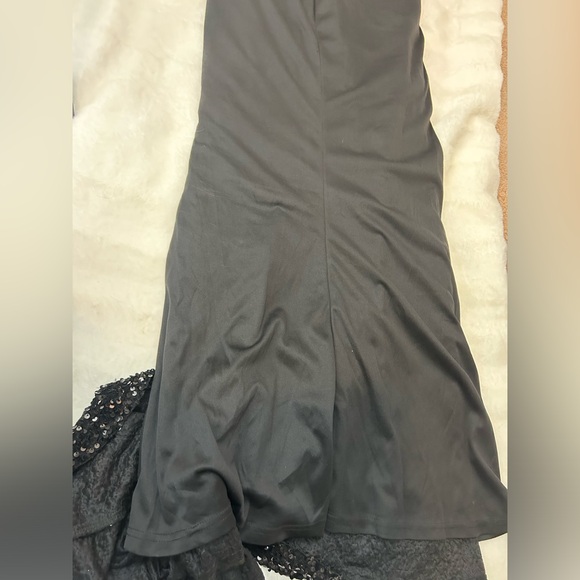 LOVE&LEMONADE One Shoulder Beaded Fringe Sequin lined Mermaid Dress.Size XL. - Picture 9 of 16